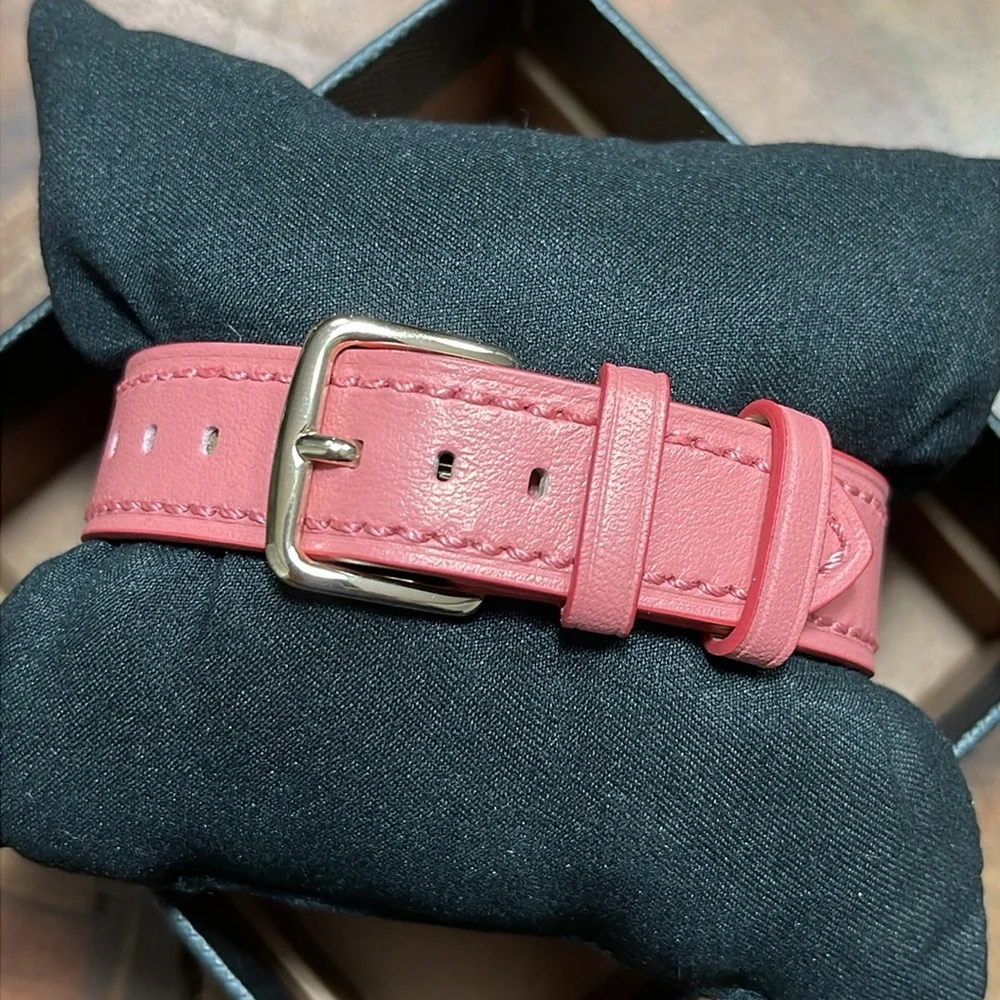 NEW IN BOX COACH 32mm RUBY WATCH WITH SIGNATURE FACE - Picture 8 of 16